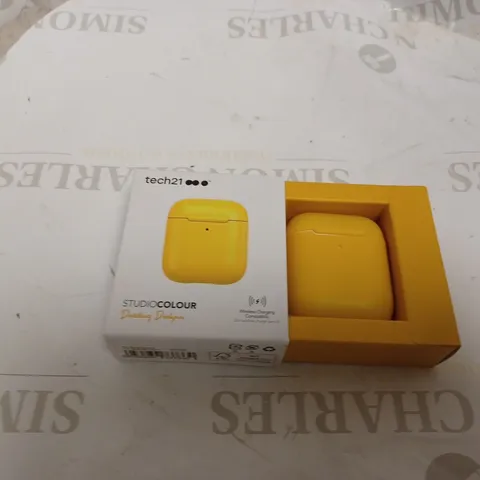 BOX OF 126 TECH 21 AIRPODS CASE - YELLOW