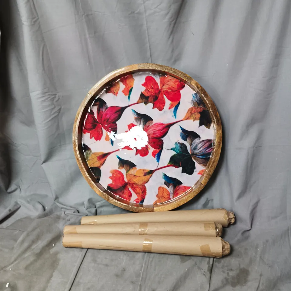 ROUND LEAF-PATTERN TABLE TOP WITH LEGS TO ASSEMBLE