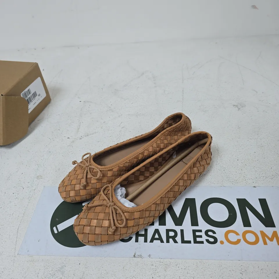 DUNE LONDON WOMEN'S WOVEN BALLET FLATS – UK 5 (EU 38)