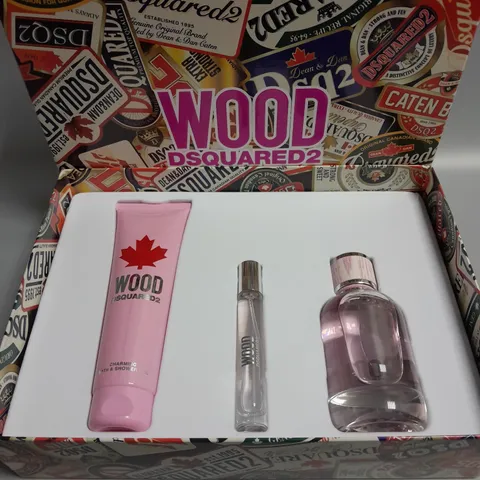 BOXED DSQUARED2 WOOD 3-PIECE SET