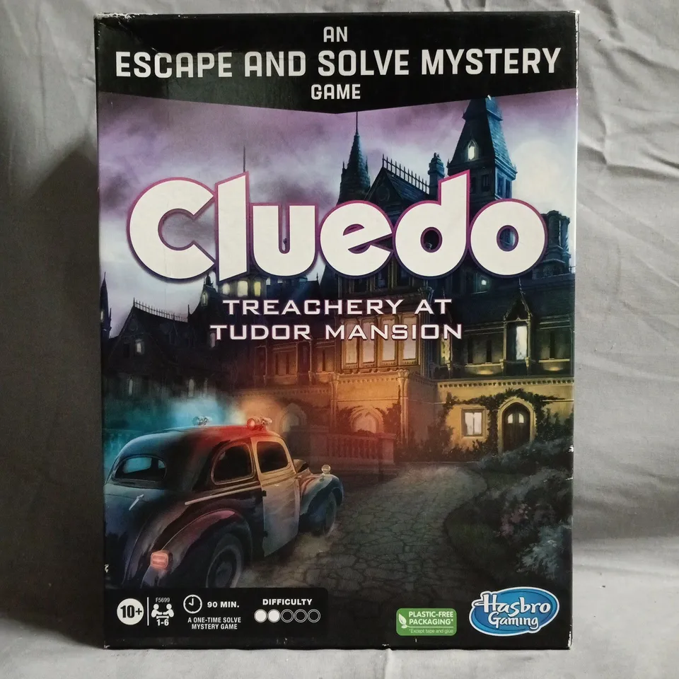 HASBRO CLUEDO - TRACHERY AT TUDOR MANSION GAME