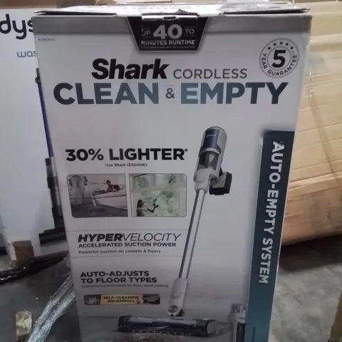 BOXED SHARK VACUUM CLEANER 