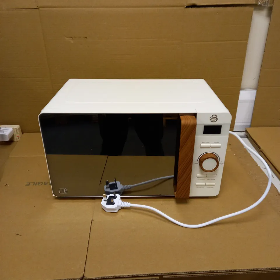 SWAN SM22036WHTN NORDIC DIGITAL MICROWAVE