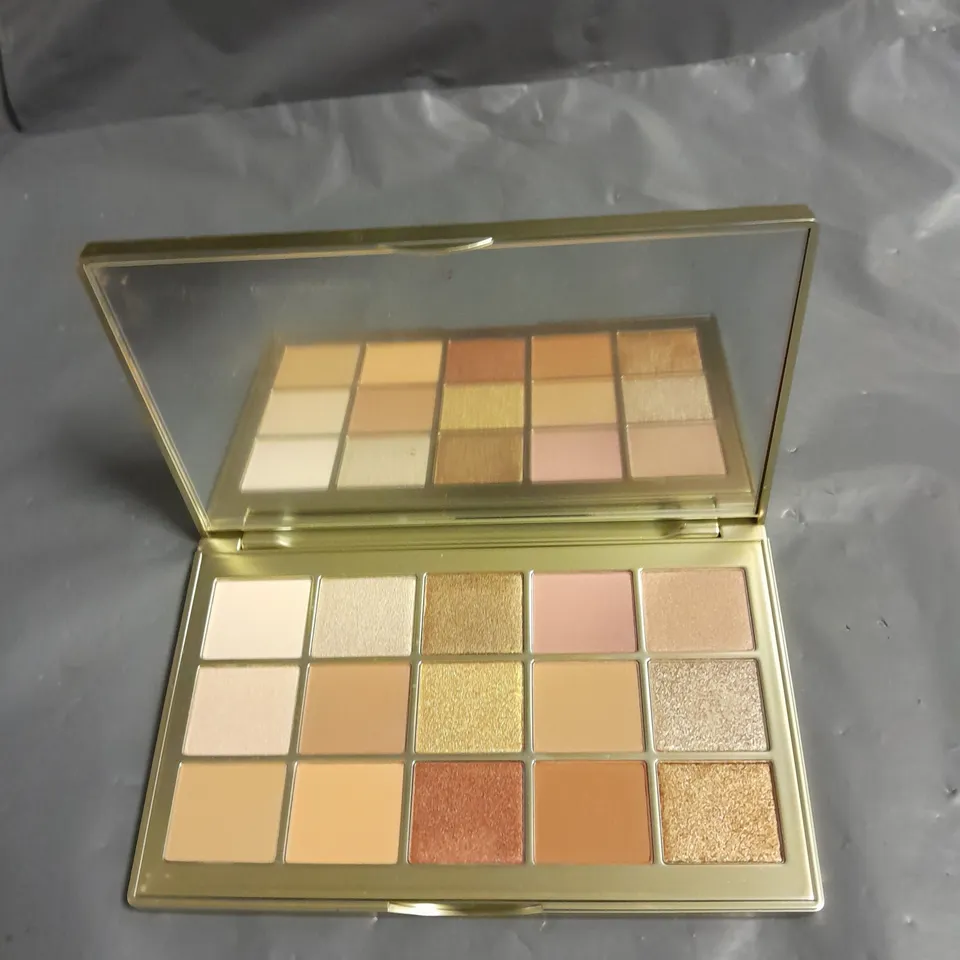 NO7 EYESHADOW PALETTE