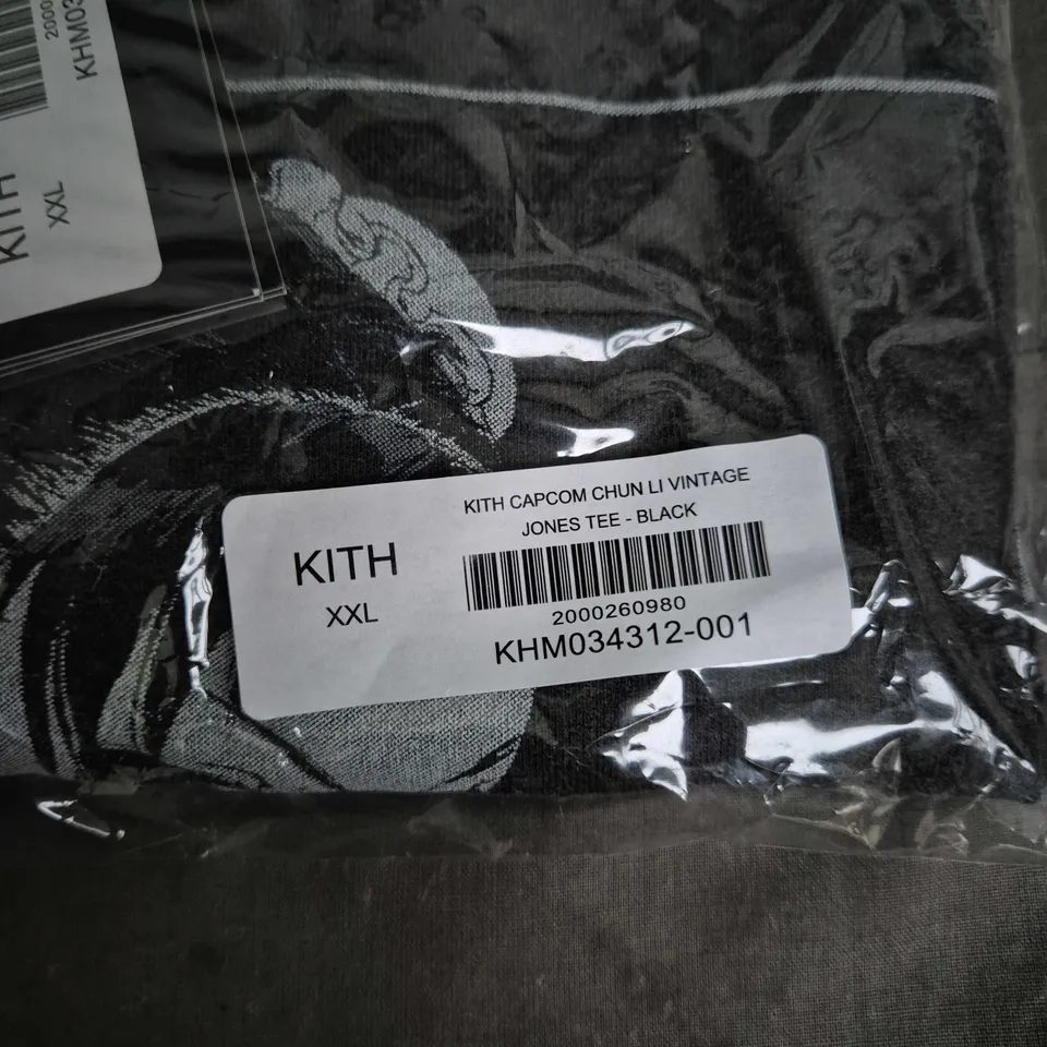 BAGGED KITH CAPCOM CHUN LI VINTAGE JONES TEE – BLACK, XXL