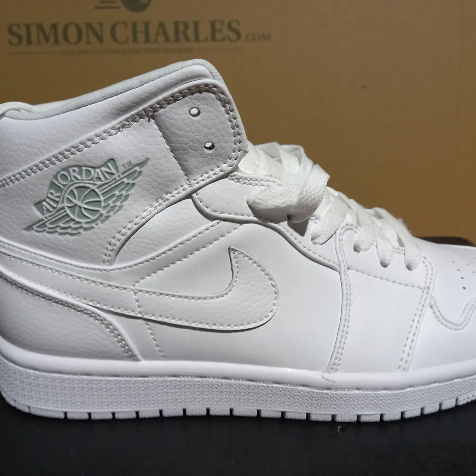 NIKE AIR JORDAN 1 MID 554724-109 TRAINERS - SIZE 6.5