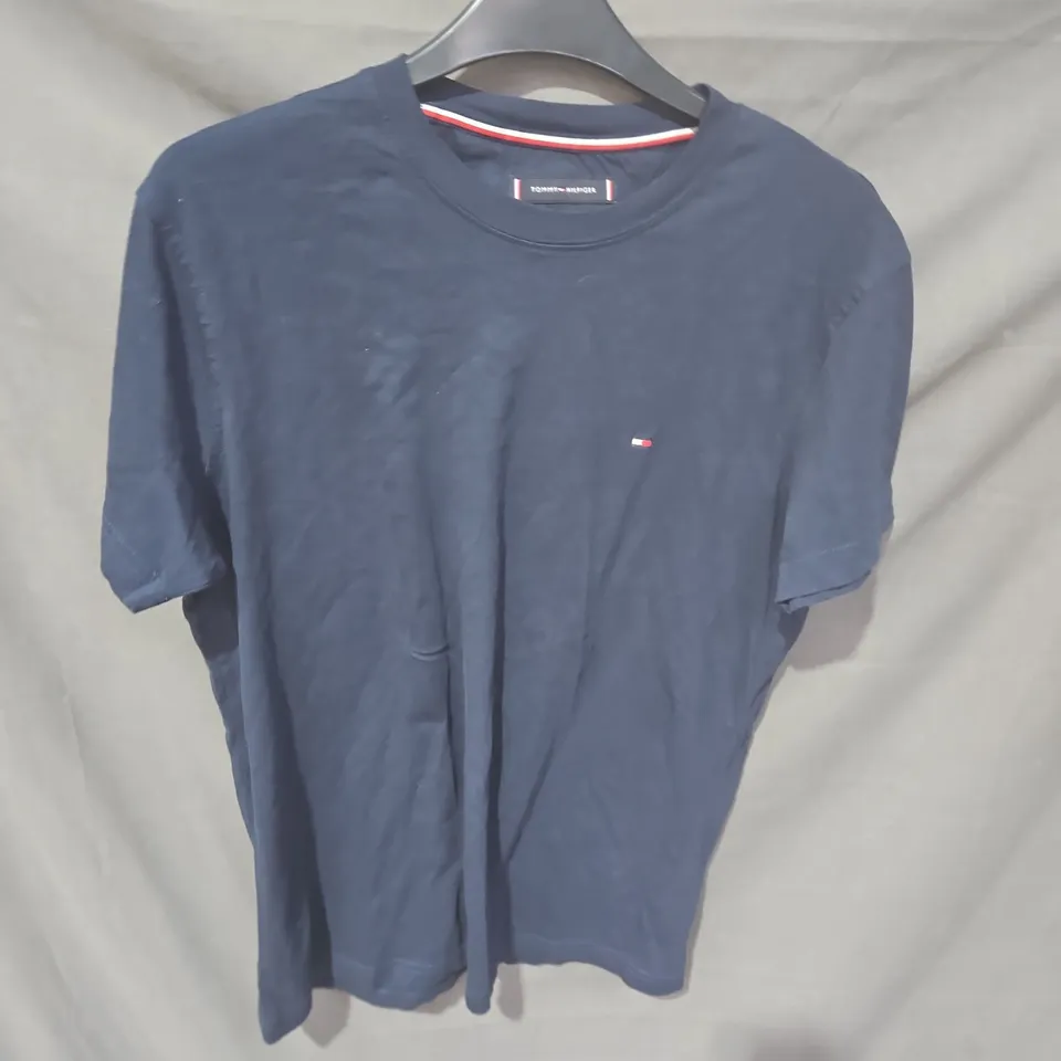 TOMMY HILFIGER MEN'S NAVY T-SHIRT SIZE S