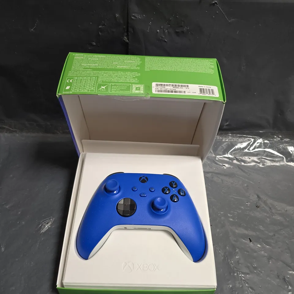 XBOX WIRELESS CONTROLLER – BLUE