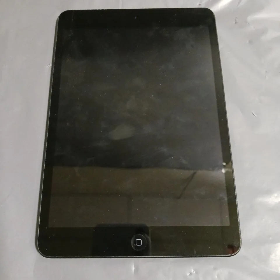 APPLE IPAD MINI WIFI + CELLULAR TABLET IN BLACK