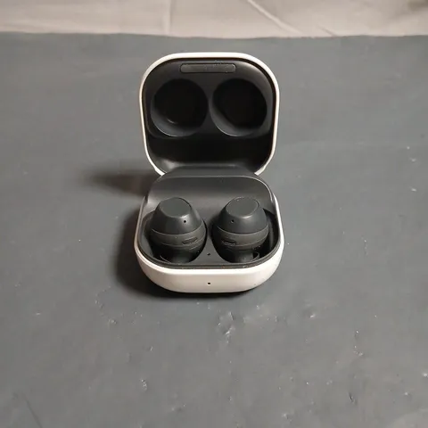 SAMSUNG GALAXY BUDS WIRELESS EARBUDS WITH WHITE CHARGING CASE