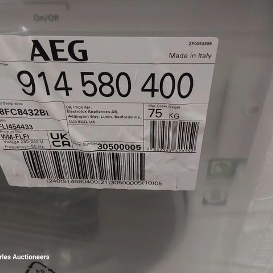 AEG 8000 SERIES INTEGRATED 8KG WASHING MACHINE MODEL L8FC8432BI RRP £809
