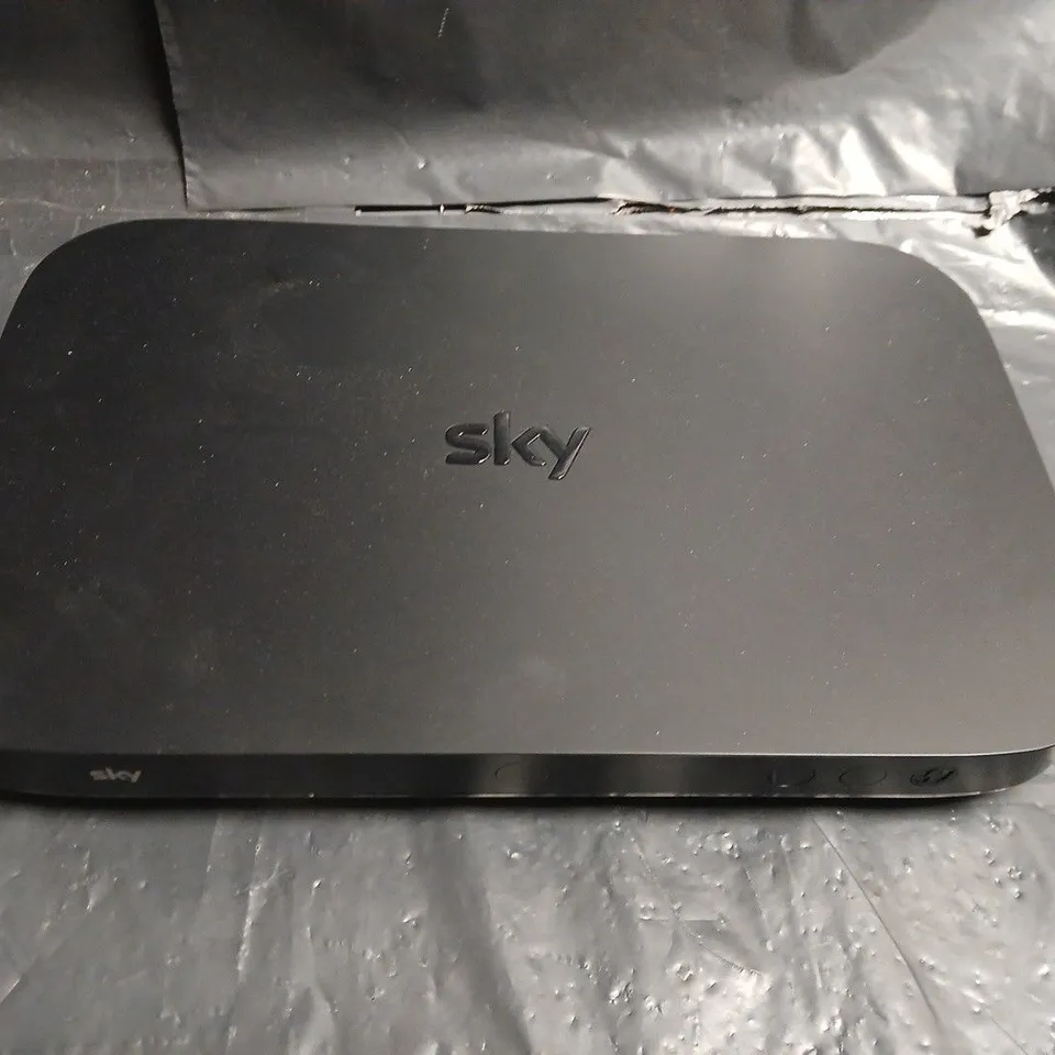 SKY SET-TOP BOX ES340A-D8, 1TB