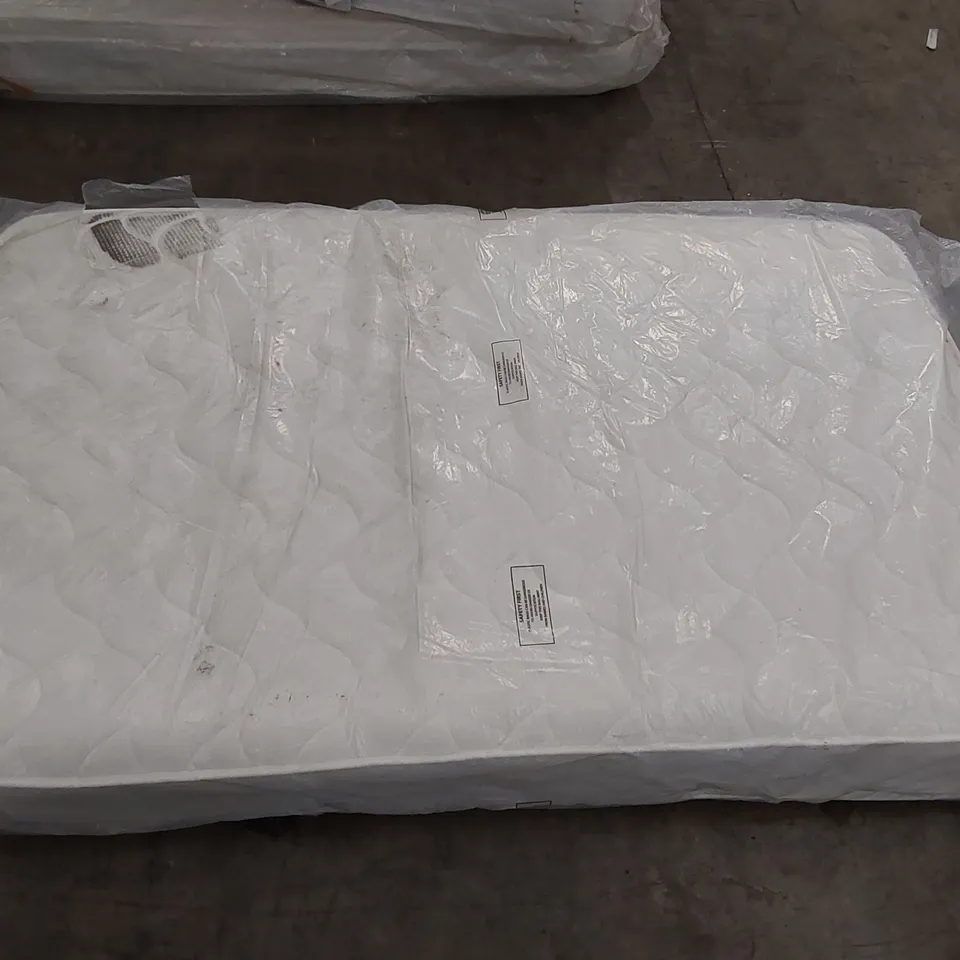 QUALITY BAGGED ASPIRE COOL LONG FLAME QUILTED - ECO FOAM 3 LAYER DOUBLE COMFORT MEMORY CORE - WHITE ASPIRE COOL WAVY BORDER 8" 4FT ROLLED MATTRESS 
