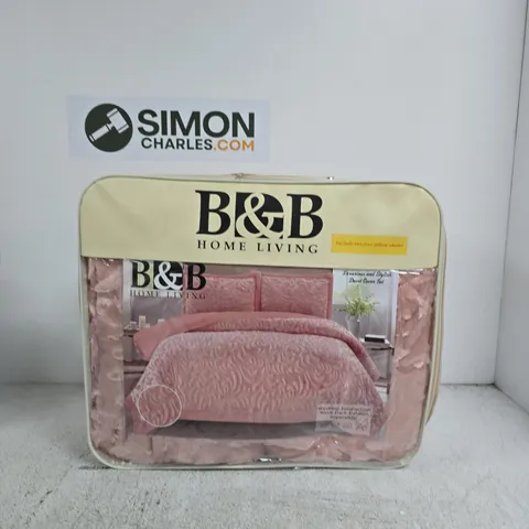 B&B HOME LIVING PINK QUILTED BED SET IN CARRY CASE