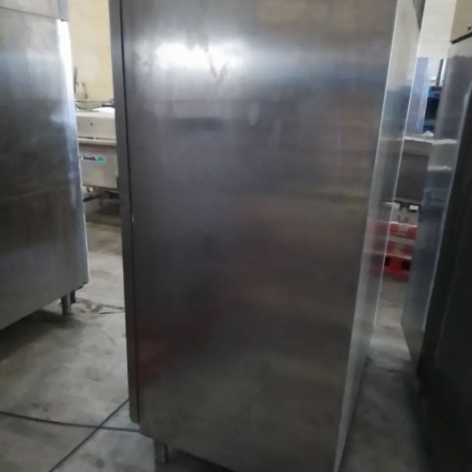 COMMERCIAL F.PLUS TN 140 STAINLESS DOUBLE DOOR REFRIGERATED UNIT