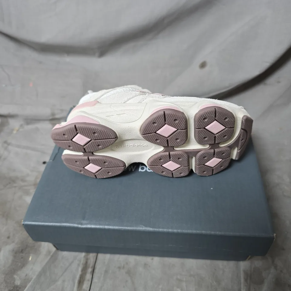 NEW BALANCE KIDS' SNEAKERS – WHITE WITH PINK ACCENTS KIDS 8.5