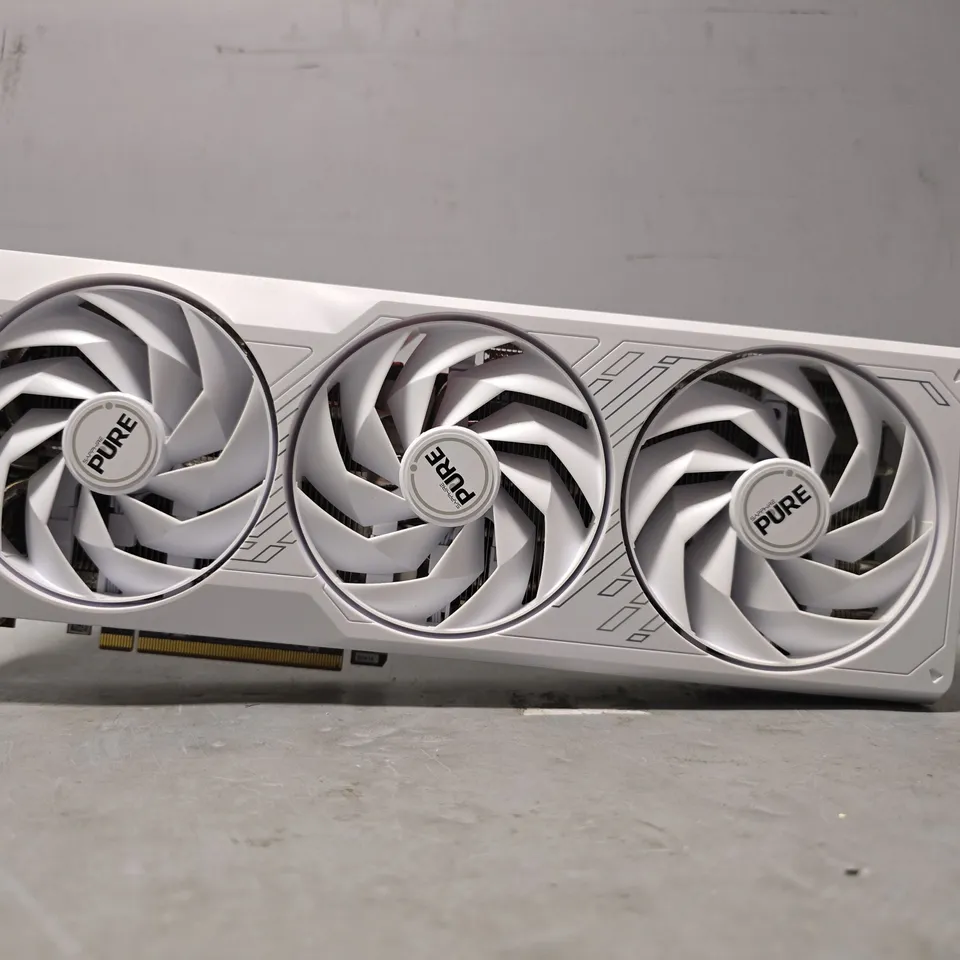 BOXED AMD RADEON RX7800XT GRAPHICS CARD 