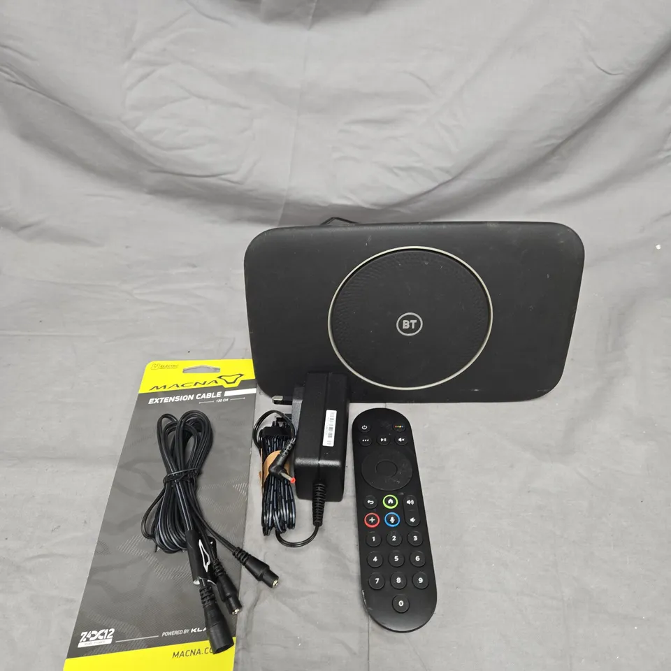APPROXIMATELY 20 ELECTRICAL ITEMS TO INCLUDE - REMOTE CONTROLS, BT WIFI HUB AND POWER ADAPTERS
