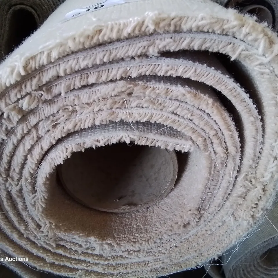 ROLL OF QUALITY DIMENSIONS CARPET APPROXIMATELY 5M × 4.12M
