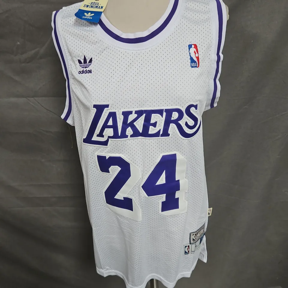 LAKERS REPLICA BASKETBALL JERSEY IN WHITE/PURPLE SIZE L