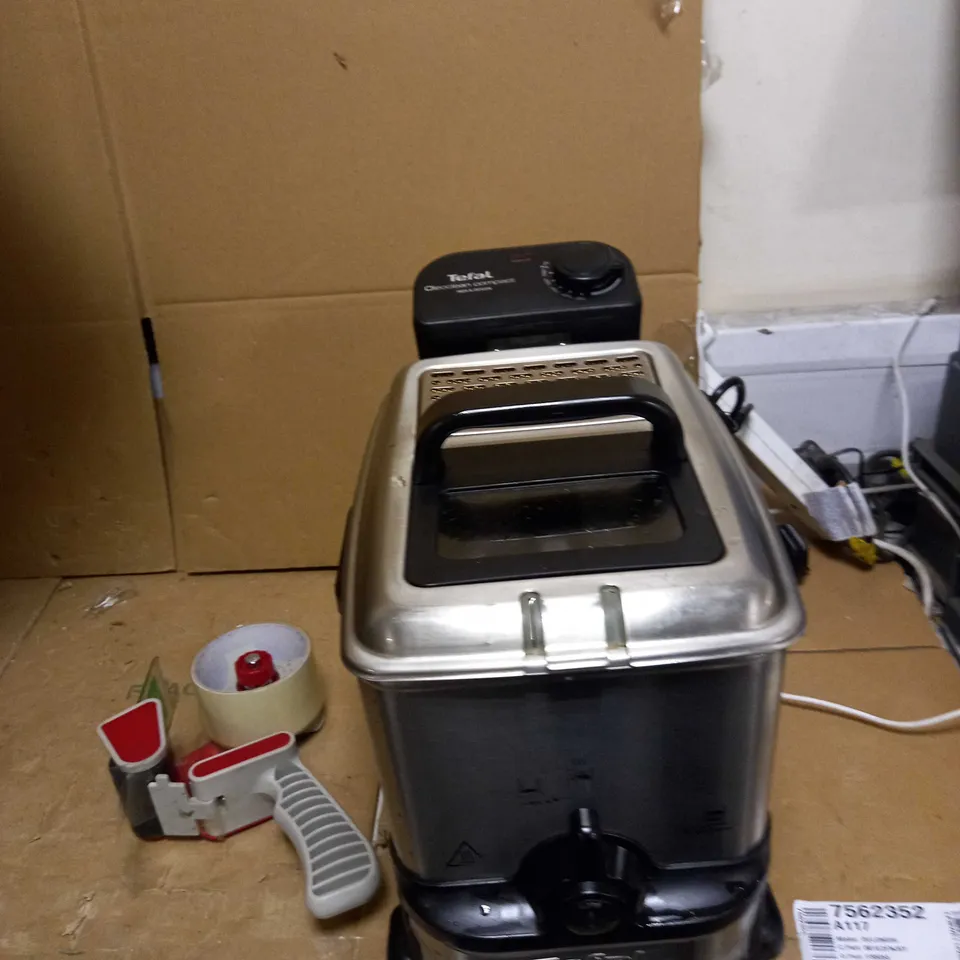TEFAL OLEOCLEAN COMPACT DEEP FAT FRYER