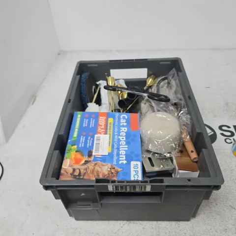 TOTE OF APPROXIMATELY 14 ASSORTED ITEMS TO INCLUDE: PET PROUD CARPET FRESHENER 