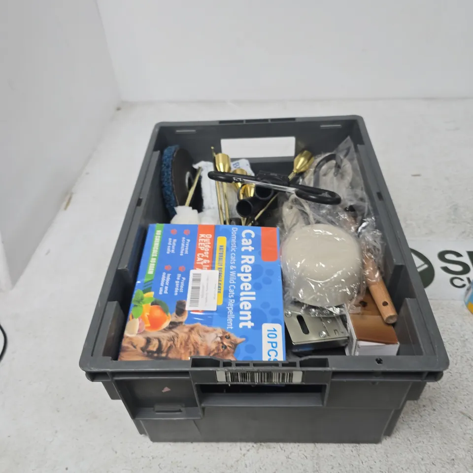 TOTE OF APPROXIMATELY 14 ASSORTED ITEMS TO INCLUDE: PET PROUD CARPET FRESHENER