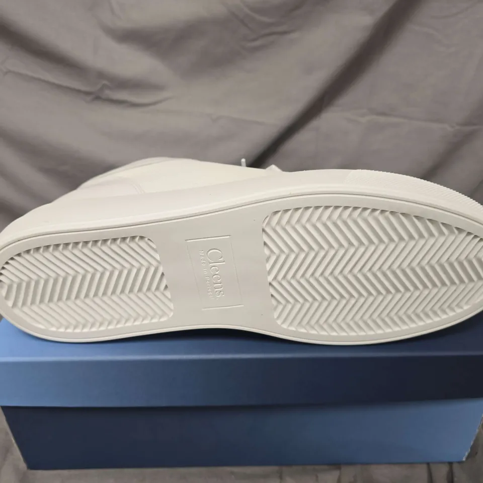 BOXED PAIR OF CLEENS LUXOR TRAINERS IN ICE WHITE - UK 11.5