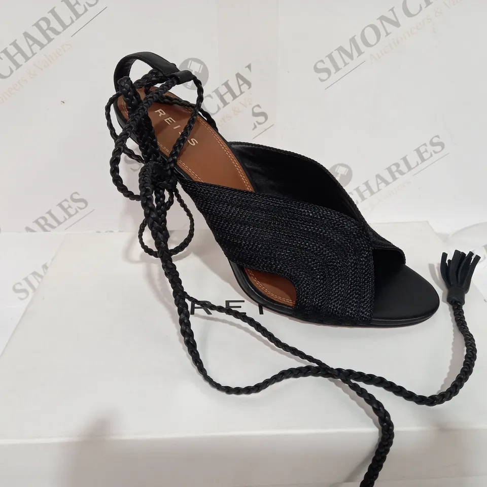 BOXED REISS MINERVA STRAP HEELS BLACK - SIZE 7