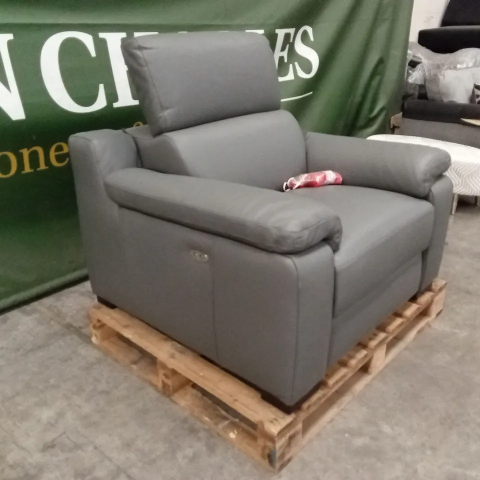 QUALITY DESIGNER ITALIAN MADE RICCARDO ELECTRIC RECLINER LEATHER ARMCHAIR