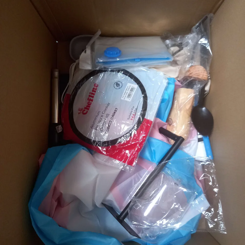 BOX OF APROXIMATELY 12 ASSORTED HOUSEHOLD ITEMS TO INCLUDE WINDOW FILM, WHEELIE BIN LINERS, SUPER SOFT THROW BLANKET ETC 