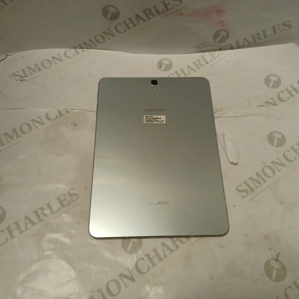 SAMSUNG TABLET SILVER SM-T825