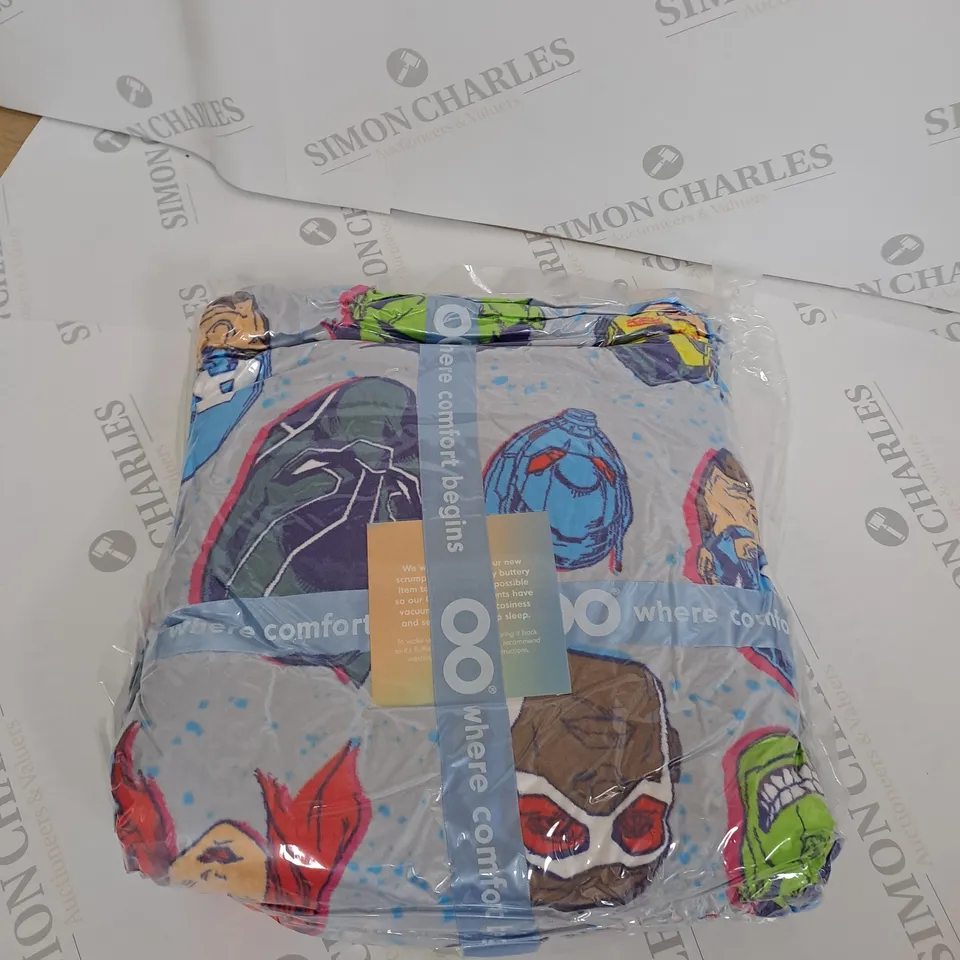 OODIE OVERSIZED HOODED BLANKET - THE AVENGERS