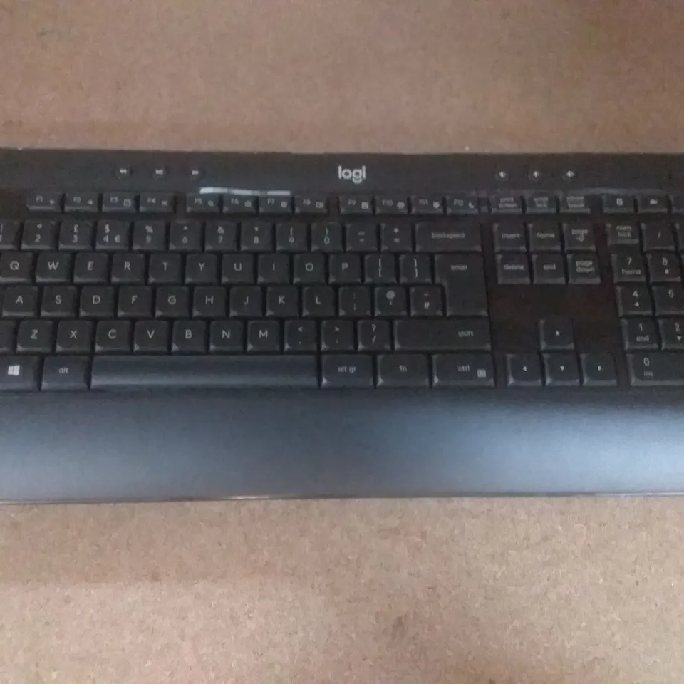 LOGITECH MK540 WIRELESS KEYBOARD