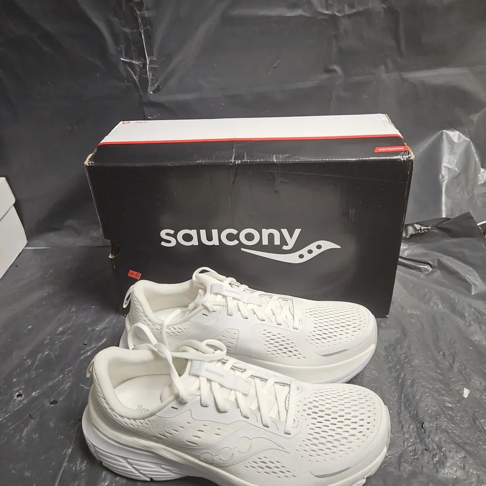 SAUCONY WOMEN'S RUNNING SHOES - WHITE, UK 8 (US 10)