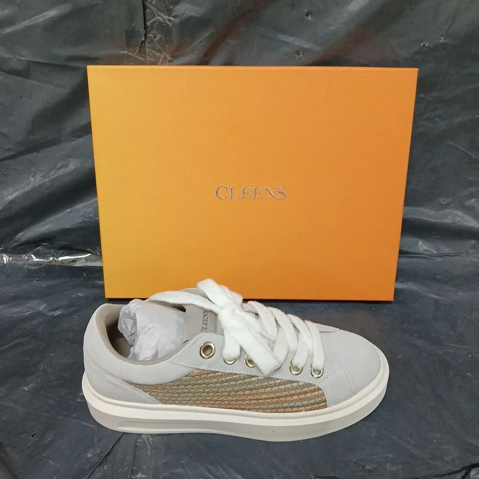 BOXED PAIR OF CLEENS ACE DOVE GREY UK 9
