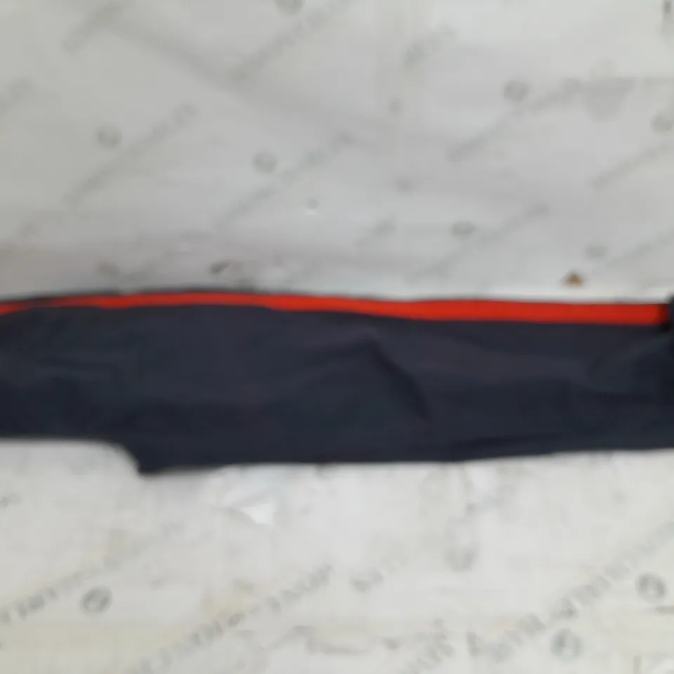BODEN UK 8R STRAIGHT LEG PANTS IN RED/NAVY