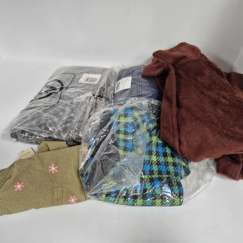 APPROXIMATELY 27 ASSORTED WOMENS JACKETS/JUMPERS CLOTHING ITEMS IN VARIOUS SIZES, STYLES & COLOURS TO INCLUDE BRANDS SUCH AS ANTHROPOLOGIE, B.YOUNG, FREE PEOPLE, ETC - COLLECTION ONL