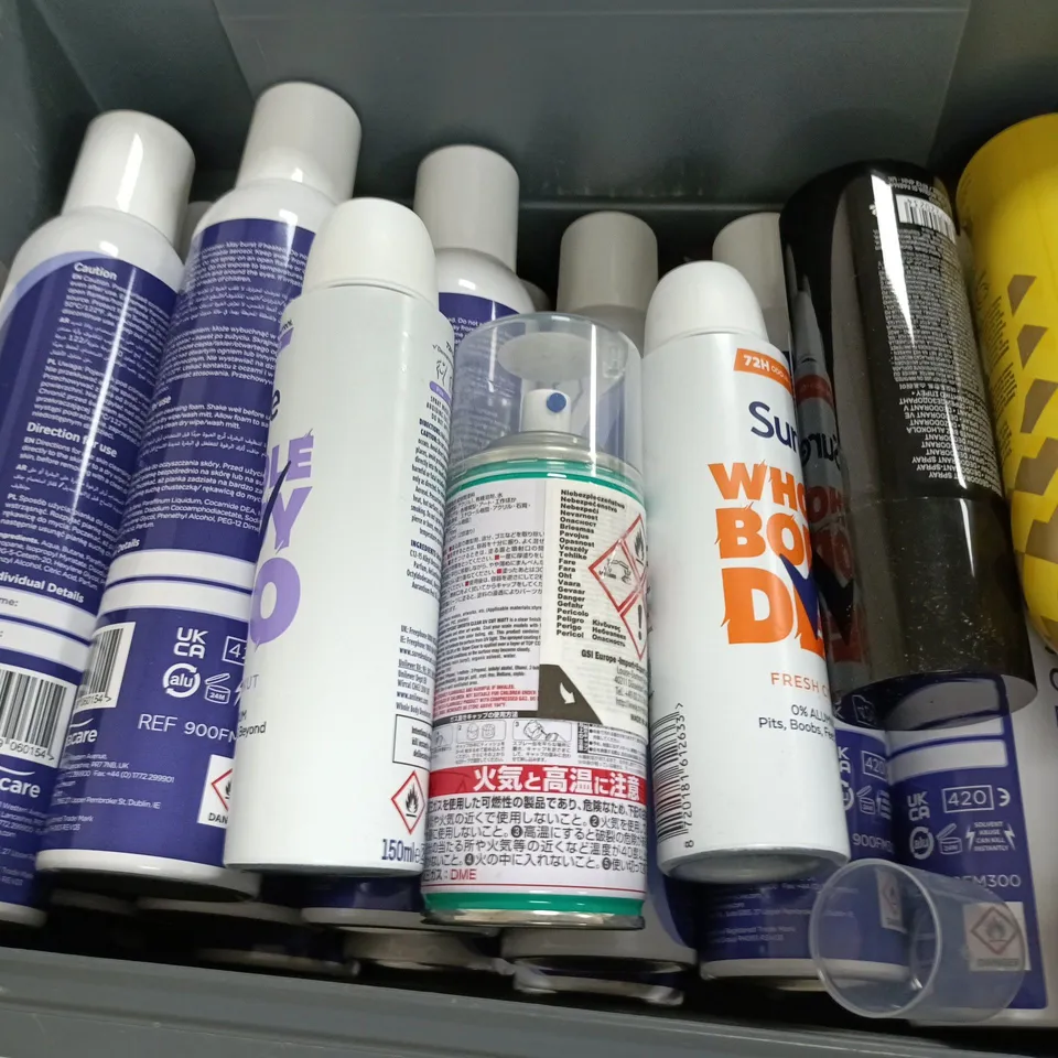 APPROXIMATELY 15 ASSORTED AEROSOLS TO INCLUDE SENSET SKIN CLEANSING FOAM, TRESEMME FIRM HOLD HAIRSPRAY, ACQUA DI PARMA, ETC