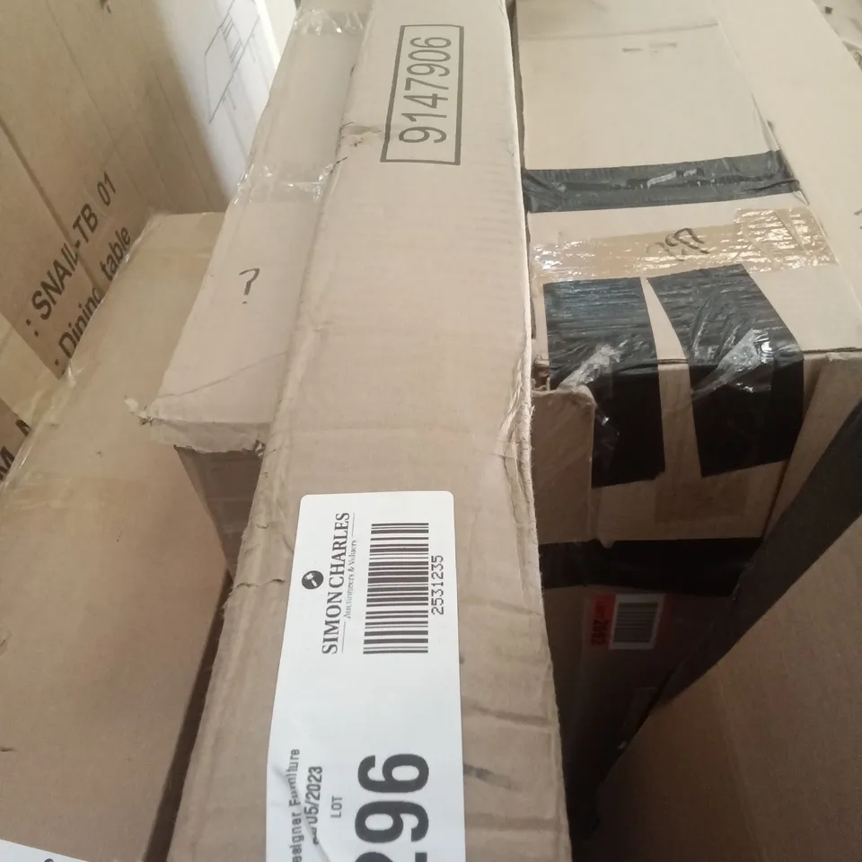 BOXED SCHNEIDER PATILLO COFFEE TABLE - BLACK 