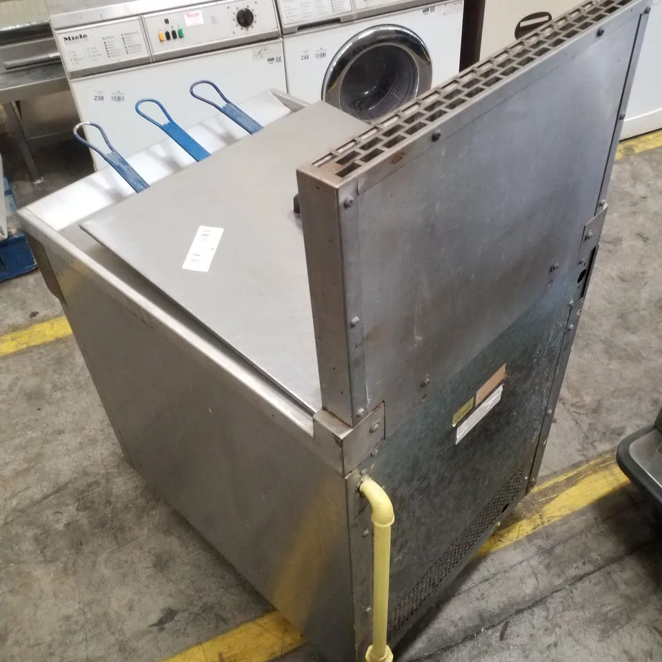 FALCON COMMERCIAL DUAL-BASKET DEEP FRYER, STAINLESS STEEL