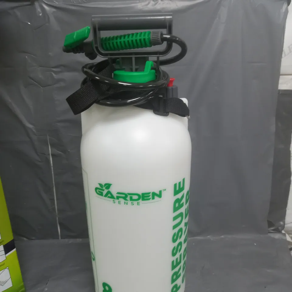 BOXED GARDEN SENSE PRESSURE SPRAYER 