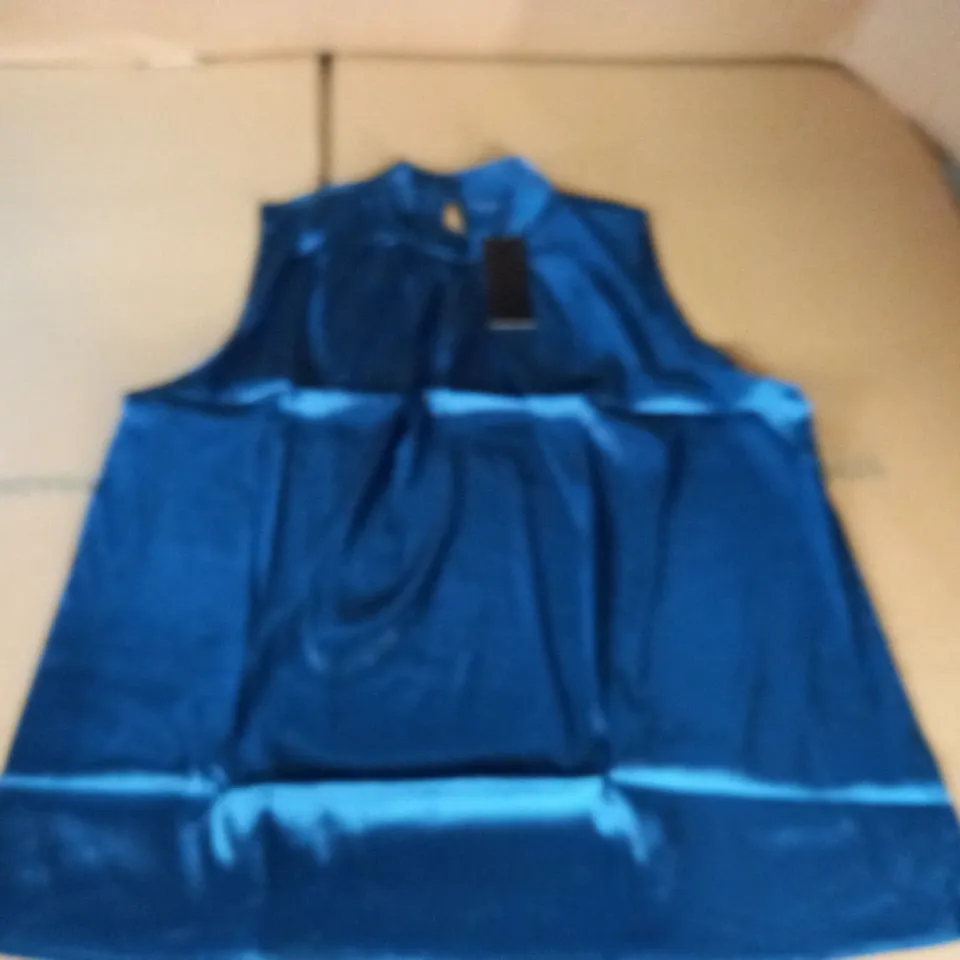 BRAND NEW KINTSUGI WOMENS TEAL SLEEVELESS TOP WITH MAGNETIC FASTENING - 16