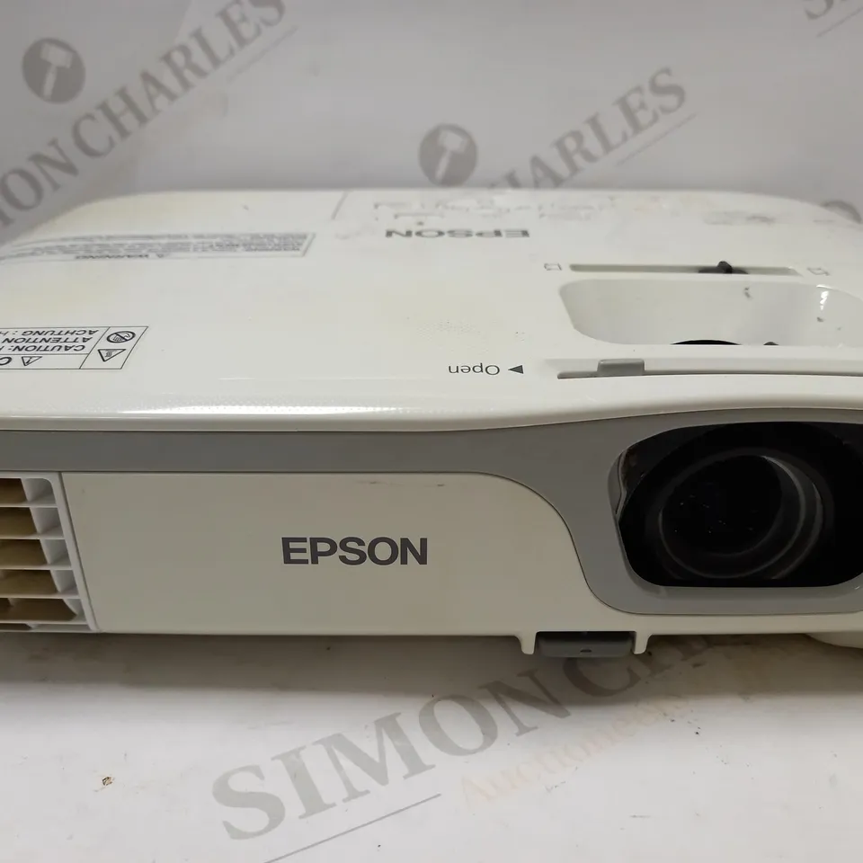 EPSON H435B LCD PROJECTOR