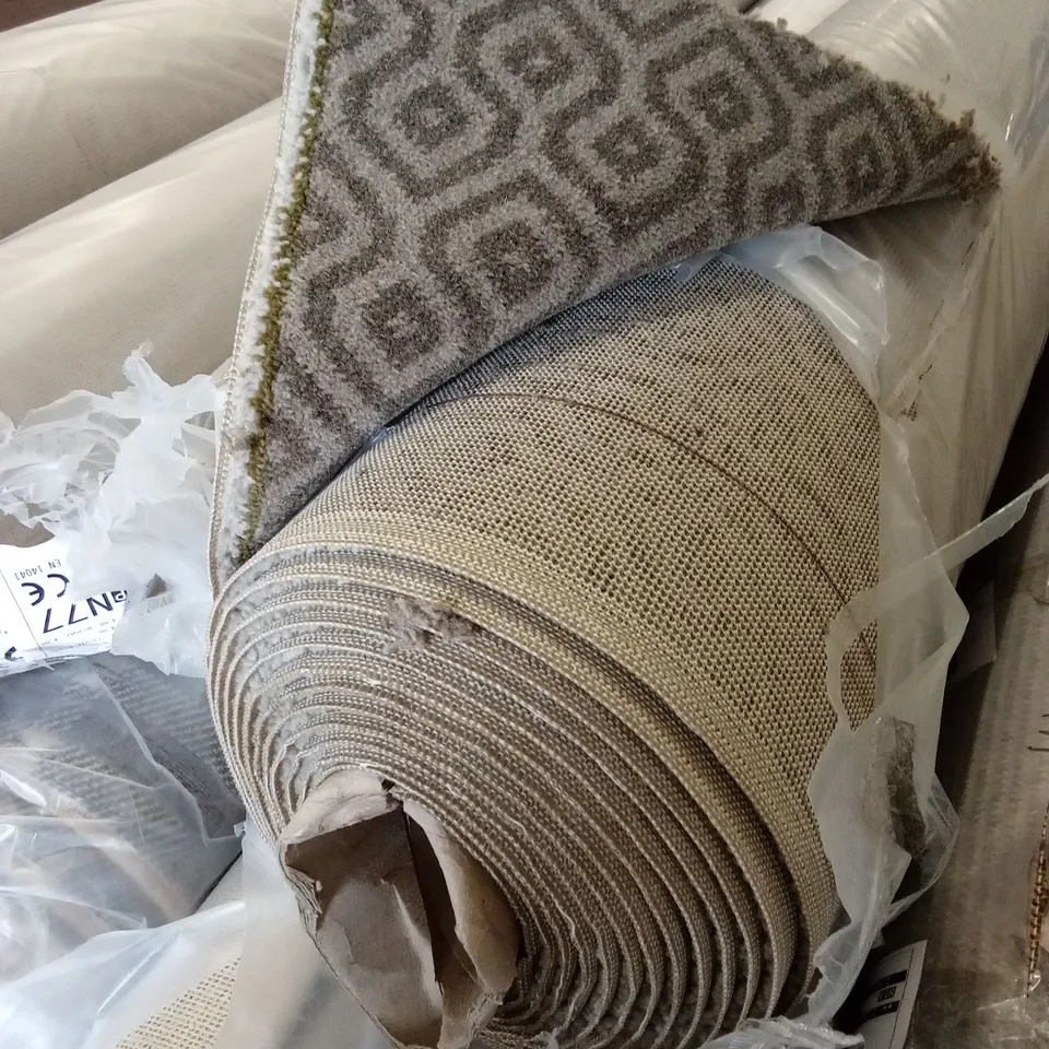 ROLL OF QUALITY MODA NATURALS - VERONA EBONY CARPET // APPROX SIZE: 8.95 x 4m
