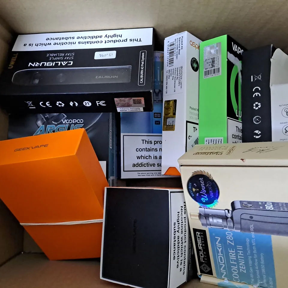 APPROXIMATELY 10 ASSORTED E-CIGARETTE PRODUCTS TO INCLUDE INNOKIN COOLFIRE Z80 ZENITH II, GEEKVAPE Z SUB-OHM SE THANK, UWELL CALIBURN A3 POD SYSTEM