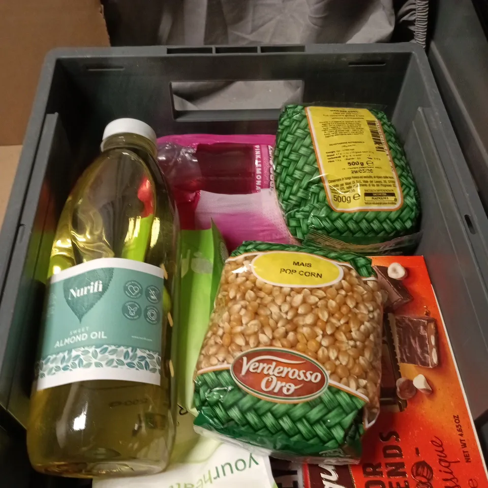 APPROXIMATELY 10 ASSORTED FOOD & DRINK ITEMS INCLUDING ALMOND OIL AND POP CORN 