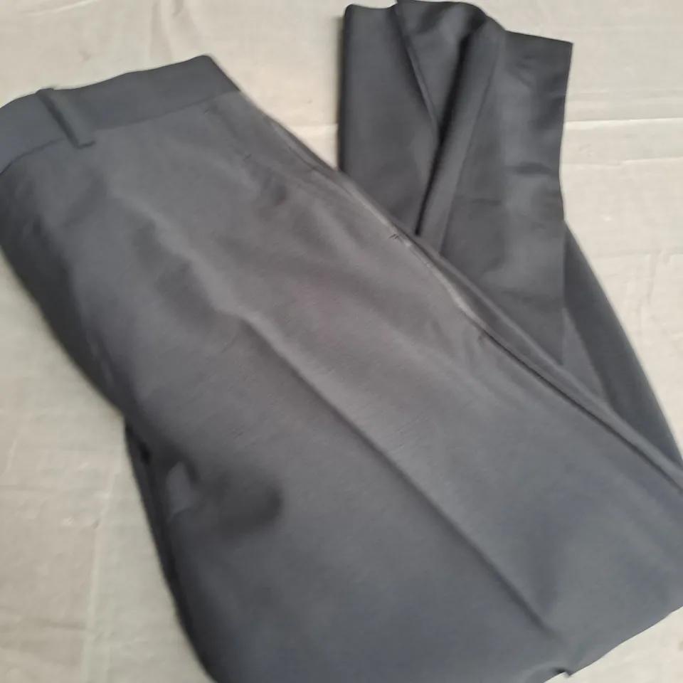 MOSS BLACK SUIT JACKET SIZE 40 R AND SUIT PANTS SIZE 32 R 