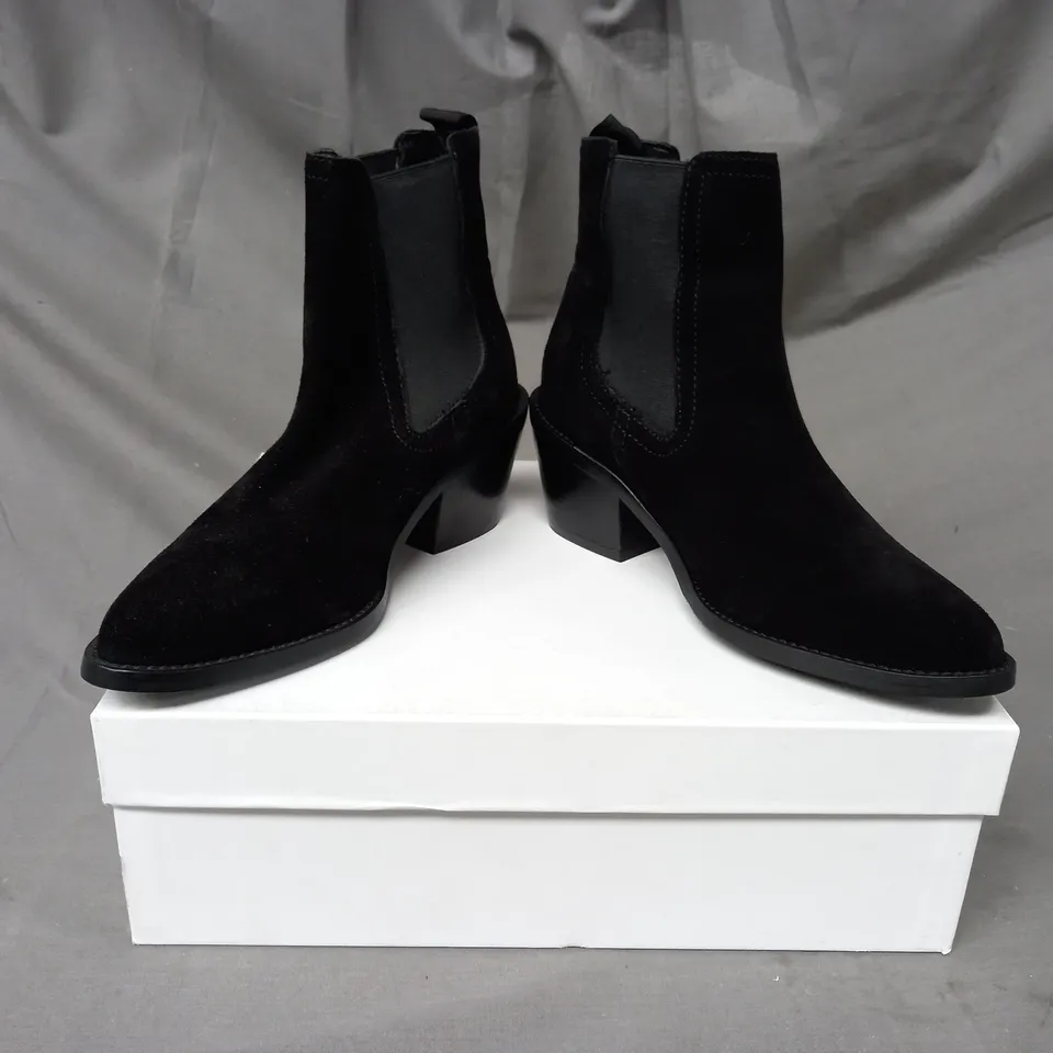 BOXED PAIR OF SOLEA JOHN SUEDE ANKLE BOOTS IN BLACK EU SIZE 36