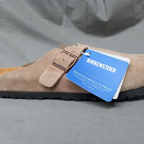 BOXED PAIR OF BIRKENSTOCK FOOTBED SHOES IN TAUPE EU SIZE 44